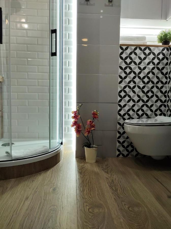 Cozy And Great Location By Cooee Apartments Warszawa Eksteriør billede