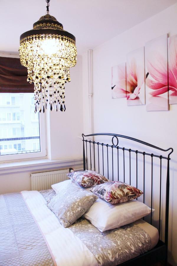 Cozy And Great Location By Cooee Apartments Warszawa Eksteriør billede