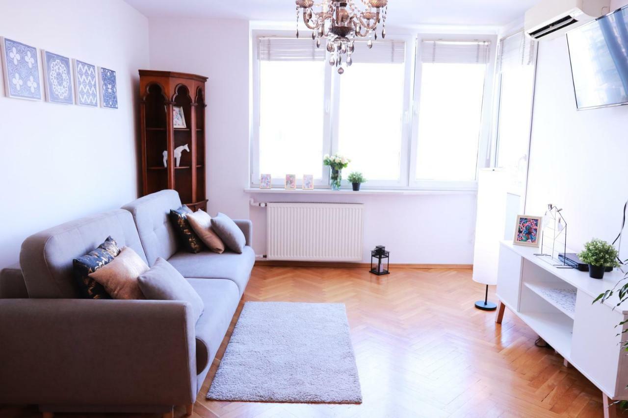Cozy And Great Location By Cooee Apartments Warszawa Eksteriør billede
